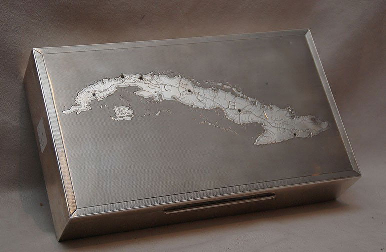 Sterling silver cigar box with map of Cuba engrave: Sterling silver cigar box with map of Cuba engraved on lid, inset with few stems, comes with framed letter from Batista, 1967-68, supposedly gifted from Cuba President Batista, 43oz with wood interior