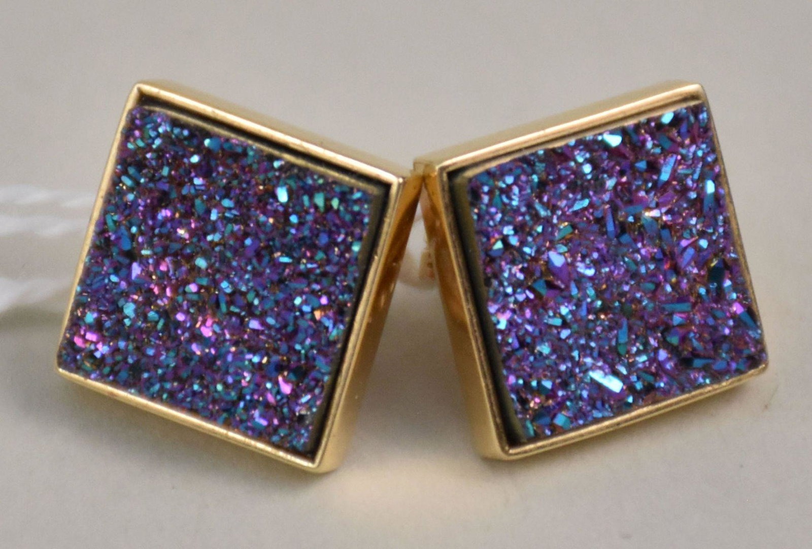 14K Yellow Gold Druzy Quartz Earrings. Size .75" weight 6.2 grams: 14K Yellow Gold Druzy Quartz Earrings. Size .75" weight 6.2 grams