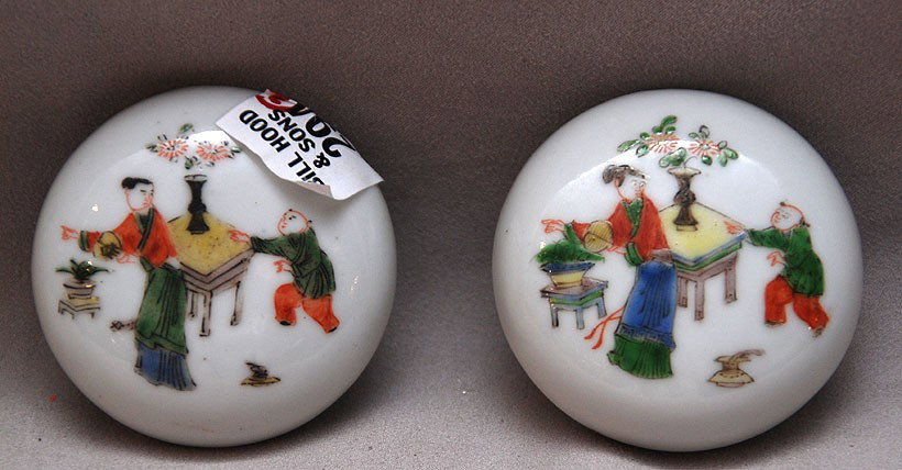 Pr. Antique Chinese famille rose seal paste boxes: Pr. Antique Chinese famille rose seal paste boxes (round), 2 3/8"L x 1 1/8"
