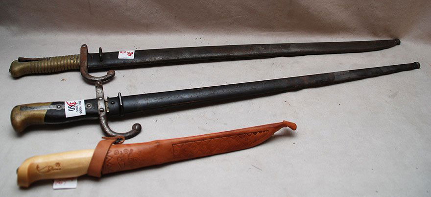 2 swords & 1 knife: 2 swords & 1 knife