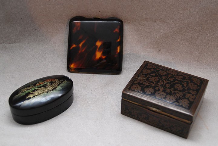 3 small boxes