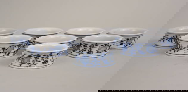 8 Meissen Blue Onion Napkin Rings: 8 Meissen Blue Onion Napkin Rings