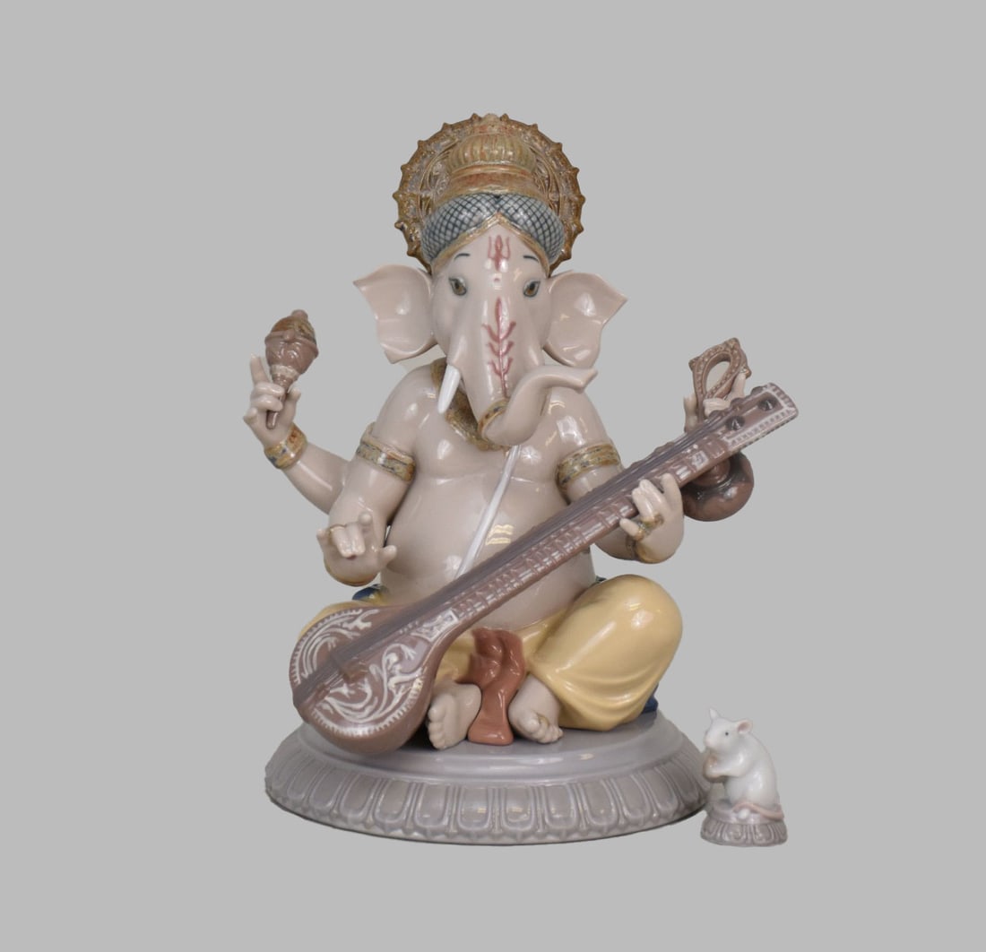 Lladro Ganesha Limited Edition Porcelain Figure - Spain. Seated Hindu god Ganesha in Glossy Finish.: Lladro Ganesha Limited Edition Porcelain Figure - Spain. Seated Hindu god Ganesha in Glossy Finish. Condition Good - no chips or cracks or repairs