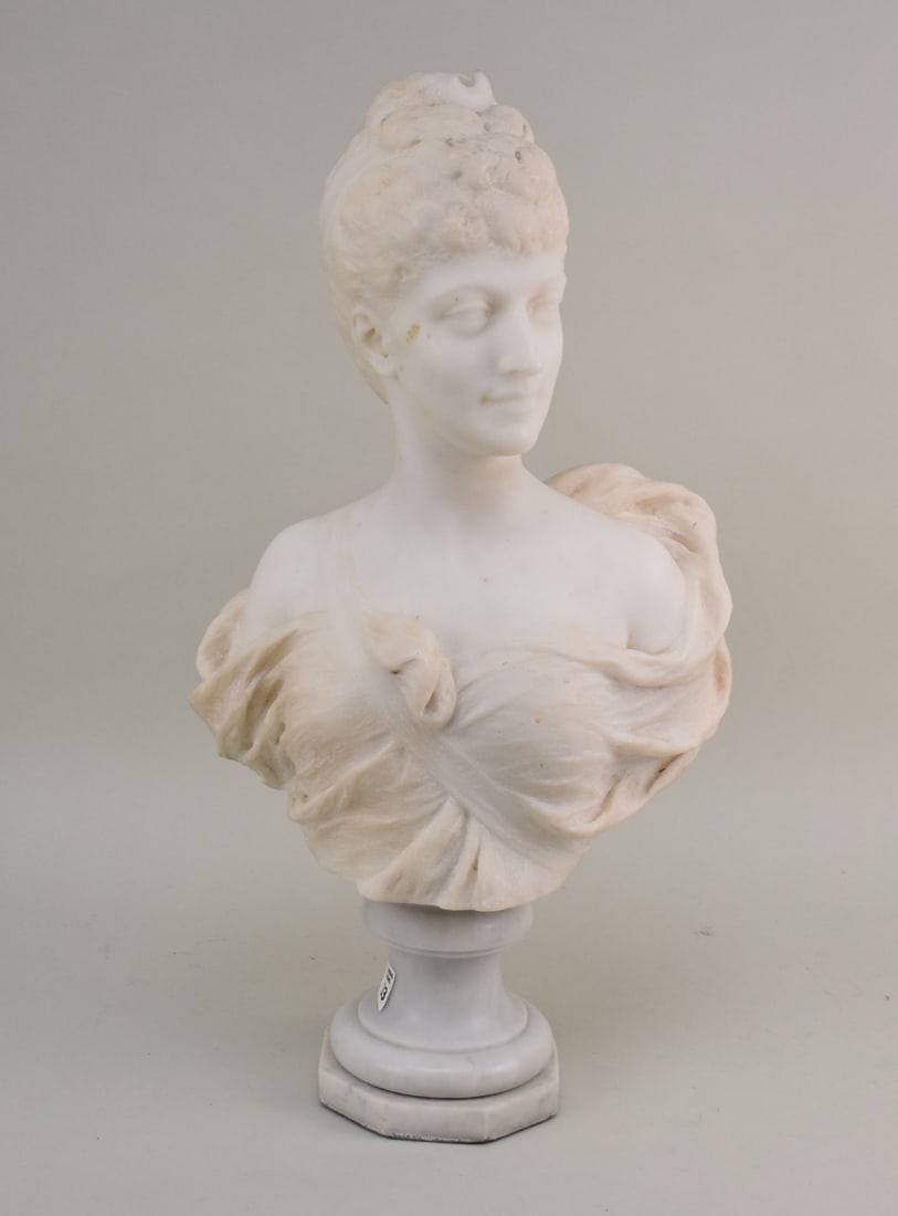 19th Century French Marble Bust of Diana - French. C. 1890. A sculpted marble bust of a woman (1 of 7)