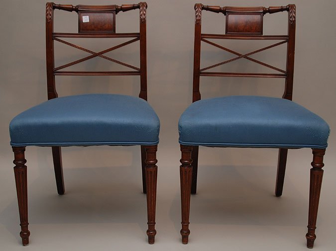 2 mahogany Hepplewhite side chairs: 2 mahogany Hepplewhite side chairs