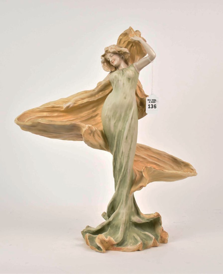 Amphora Austria Art Nouveau Statue of Loie Fuller - Early 20th Century. An Austrian porcelain (1 of 6)
