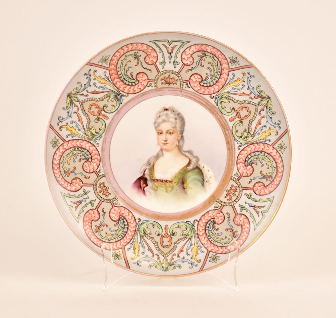 Antique Berlin Porcelain KPM Portrait Plate, Duchesse de Berry - c. 19th century. A hand-painted (1 of 5)