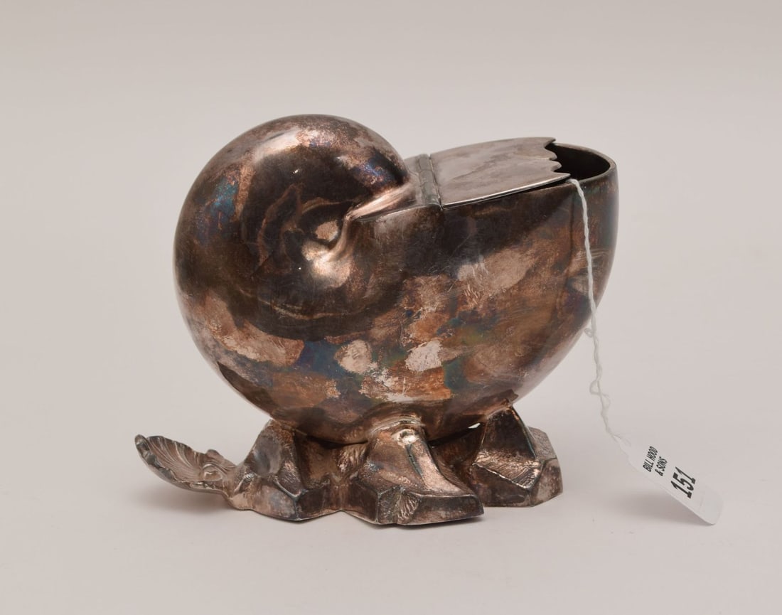 English Silverplate Nautilus Shell Spoon Warmer - 19th century. A silver plate spoon warmer in the (1 of 8)