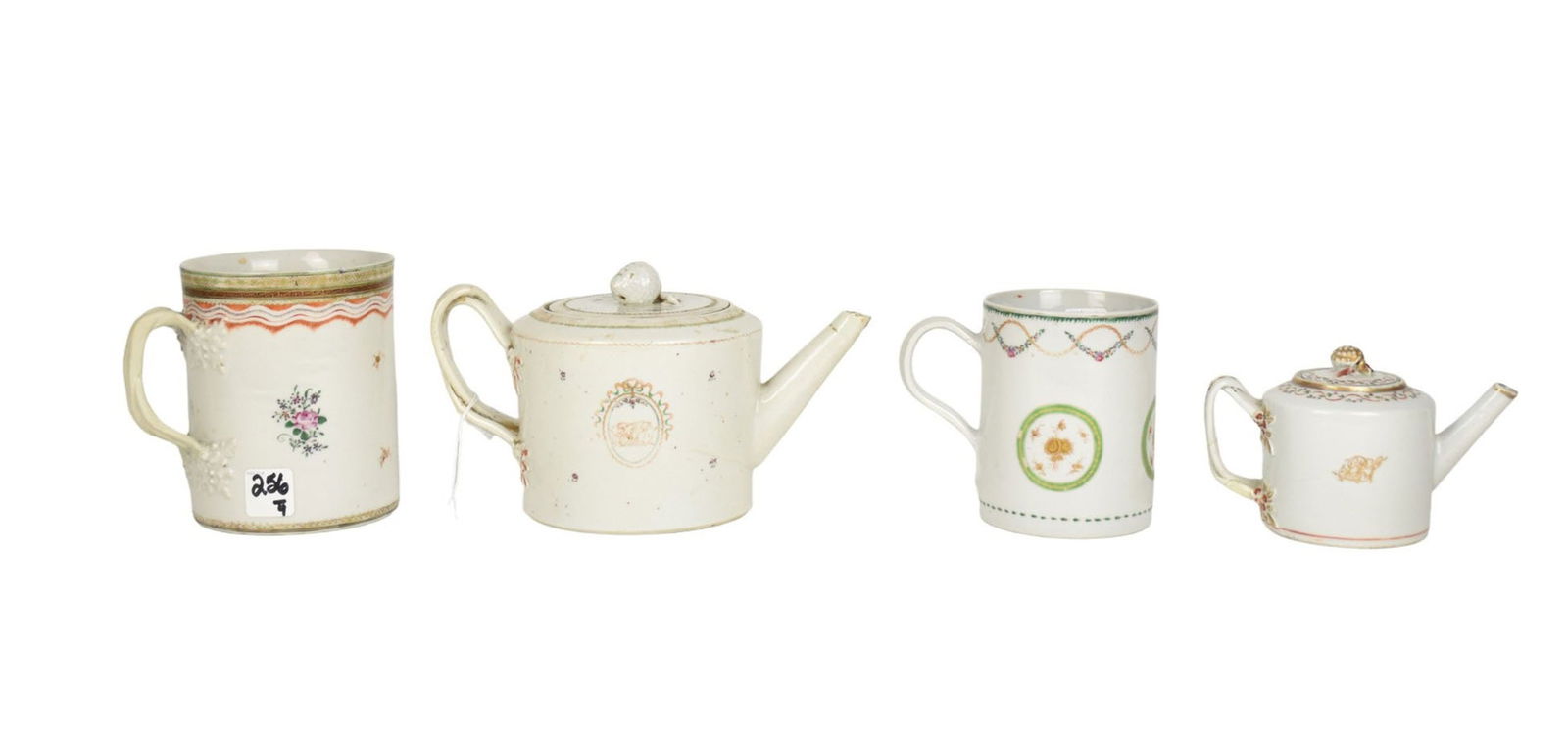 Chinese Export Porcelain Group, c. 1800, Teapots & Mugs - A group of Chinese Export porcelain items, (1 of 9)