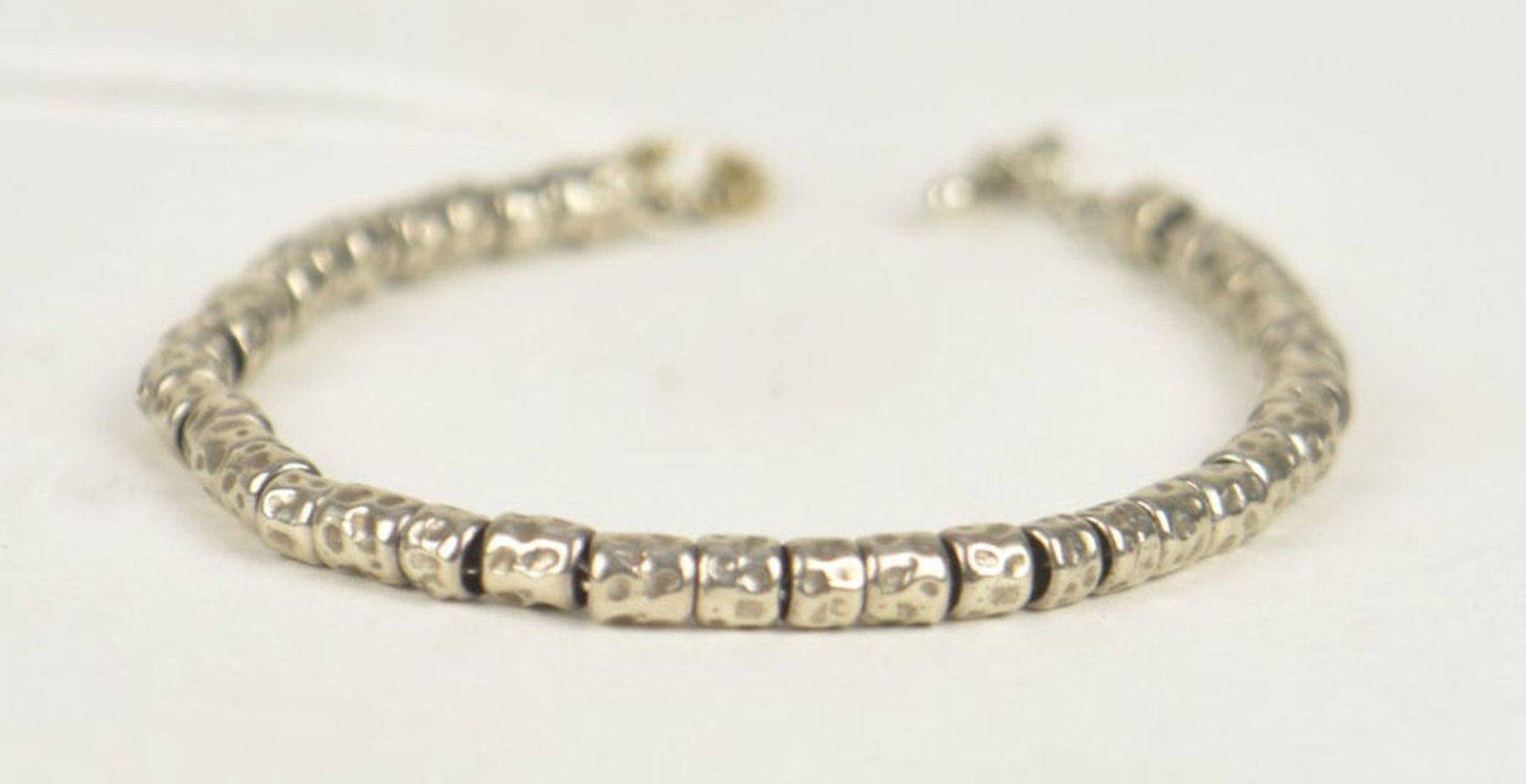 DoDO Granelli Bracelet Sterling Silver. Chain in sterling silver with brisè ring closure in 18K: DoDO Granelli Bracelet Sterling Silver. Chain in sterling silver with brisè ring closure in 18K yellow gold. 6"