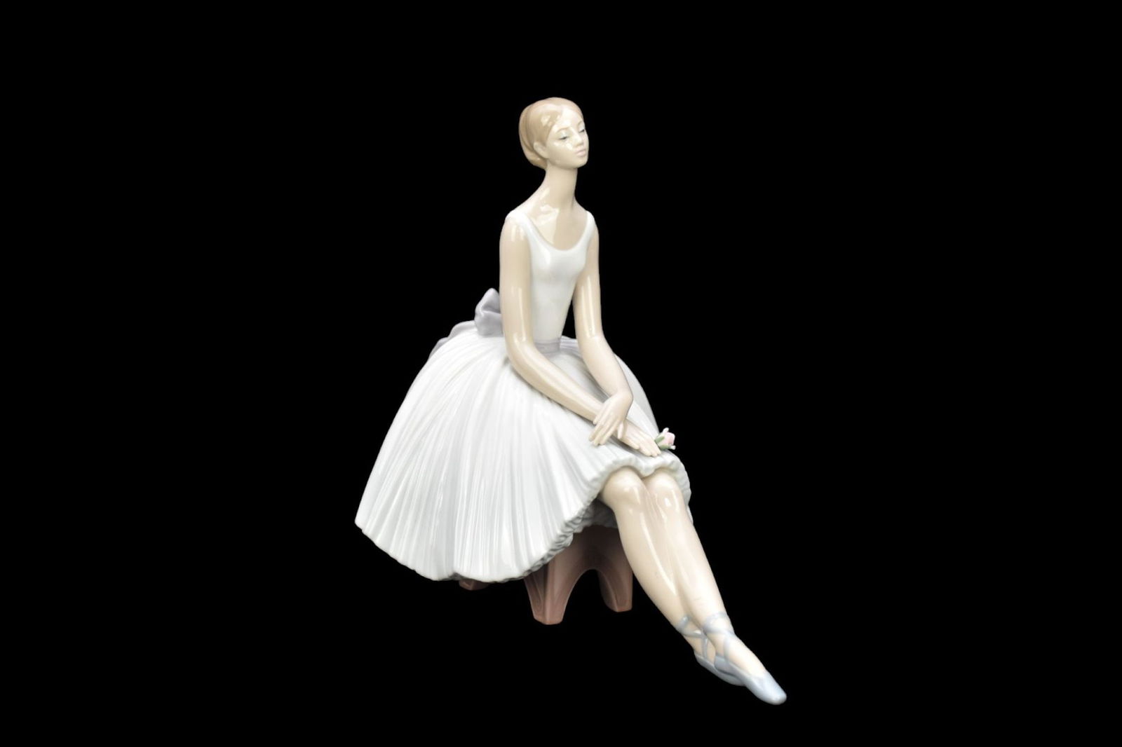 Lladró Utopia Collection “Refinement?? Figure, 20th Century, Seated ballerina on a stool. In (1 of 8)