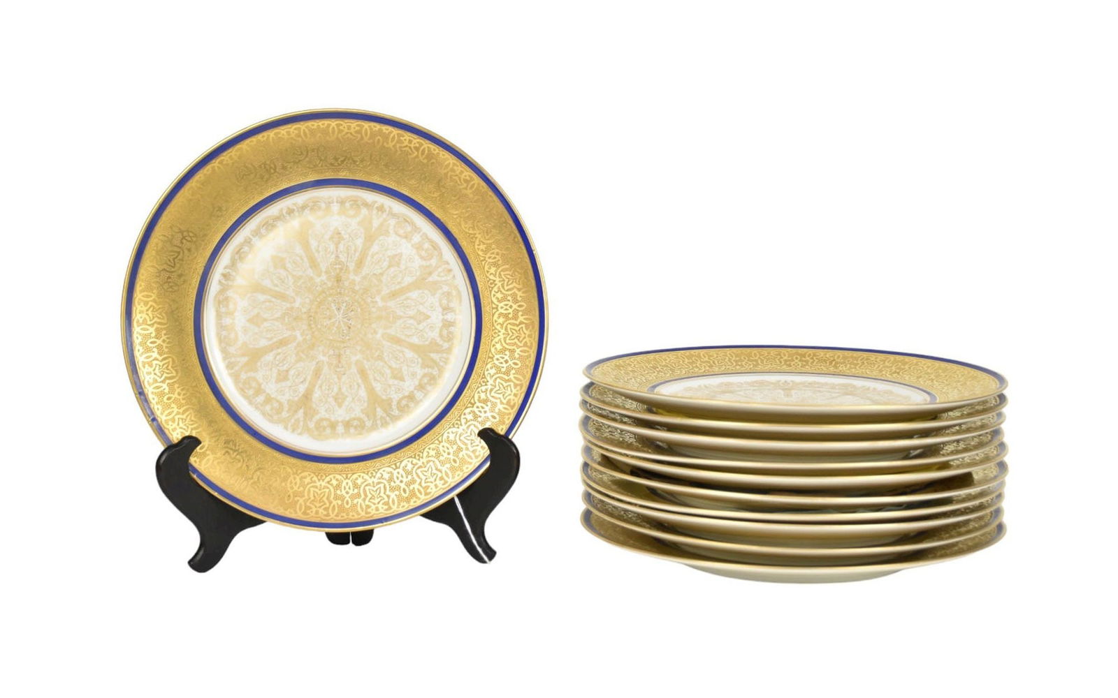 Set of 11 Limoges France Gilt Encrusted Dinner Plates - 11 Limoges French fine china dinner plates. (1 of 5)