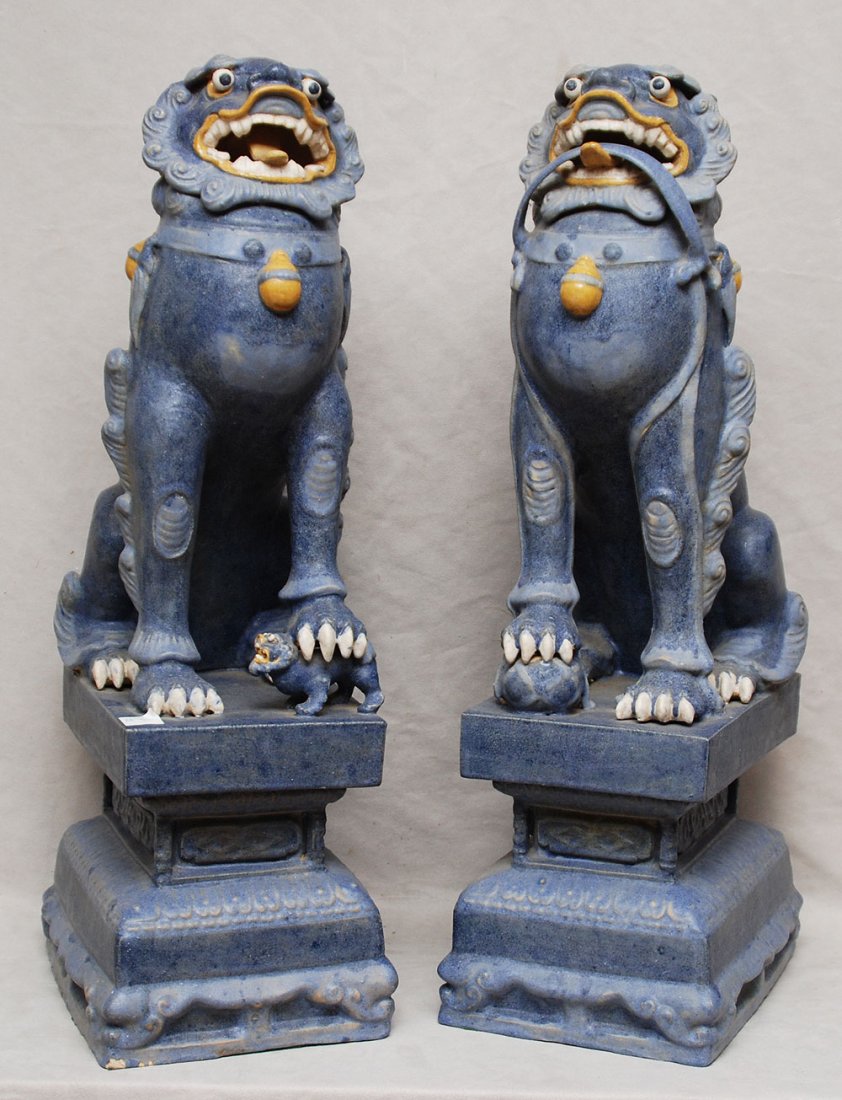Oriental pottery tall Foo Dogs, 27"h x 8"w: Oriental pottery tall Foo Dogs, 27"h x 8"w