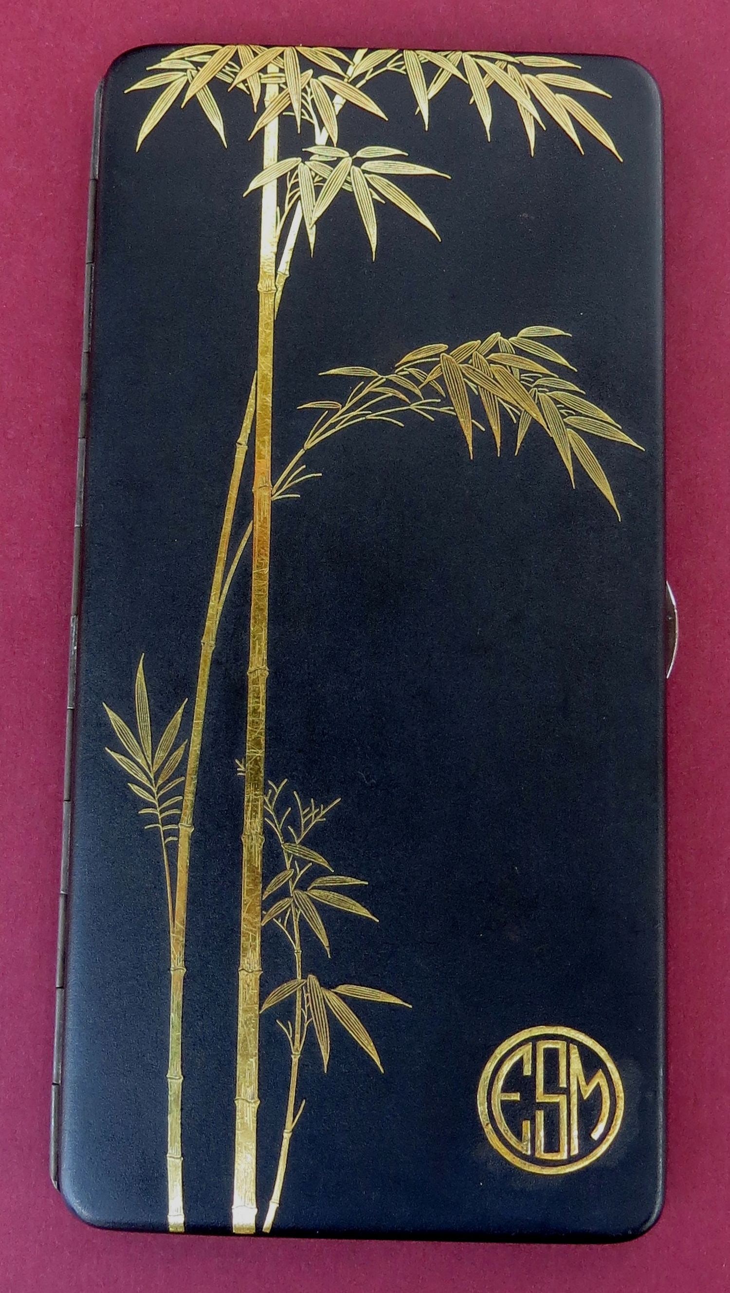 FINE OLD JAPANESE GOLD INLAID KOMAI TYPE POCKET BOX; black steel body with solid gold inlaid (1 of 9)