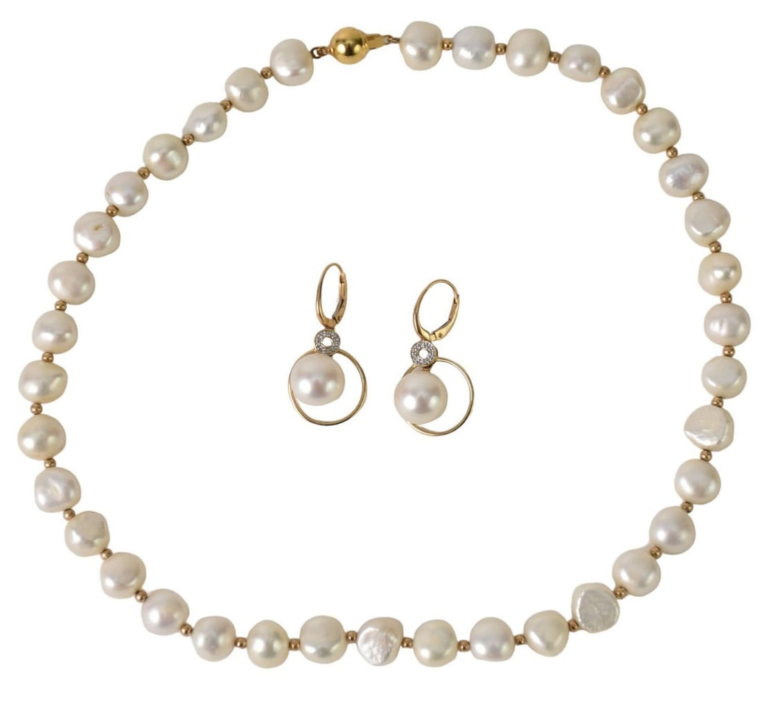 14K Yellow Gold & Pearls Necklace with Earrings. Necklace 16" Earrings 14K yellow gold Diamond: 14K Yellow Gold & Pearls Necklace with Earrings. Necklace 16" Earrings 14K yellow gold Diamond accent and pearls 1.5"
