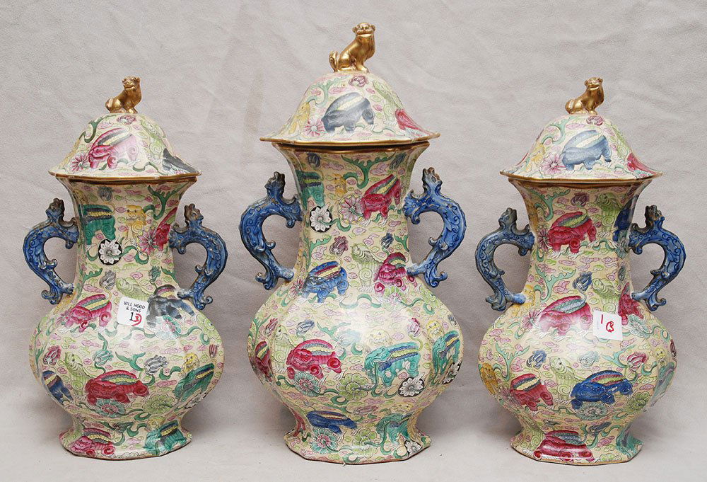 Garniture set, 3pc.Mason's Ironstone, polychrome,: Garniture set, 3pc.Mason's Ironstone, polychrome, in the Chinese taste, consisting of 3 covered jars with liners, foo dog finials, 15"h and 17"h