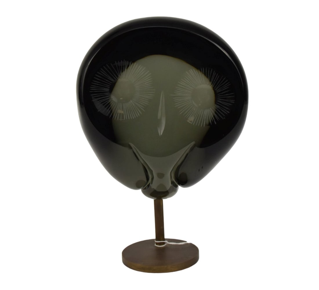 Alfredo Barbini Murano Glass Owl Sculpture, C. 1970 - Italy. A Murano art glass Owl sculpture by (1 of 8)