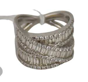 14K White Gold Diamond Ring. Size 7 WT. 11.5 grams Crossover ring with Baguette and Round Diamonds