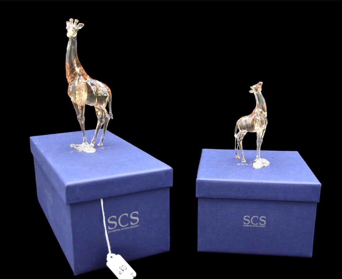 Swarovski Crystal, GIRAFFE MUDIWA & BABY, 2018 SCS Figurines - Two 2018 Limited Edition Swarovski (1 of 8)