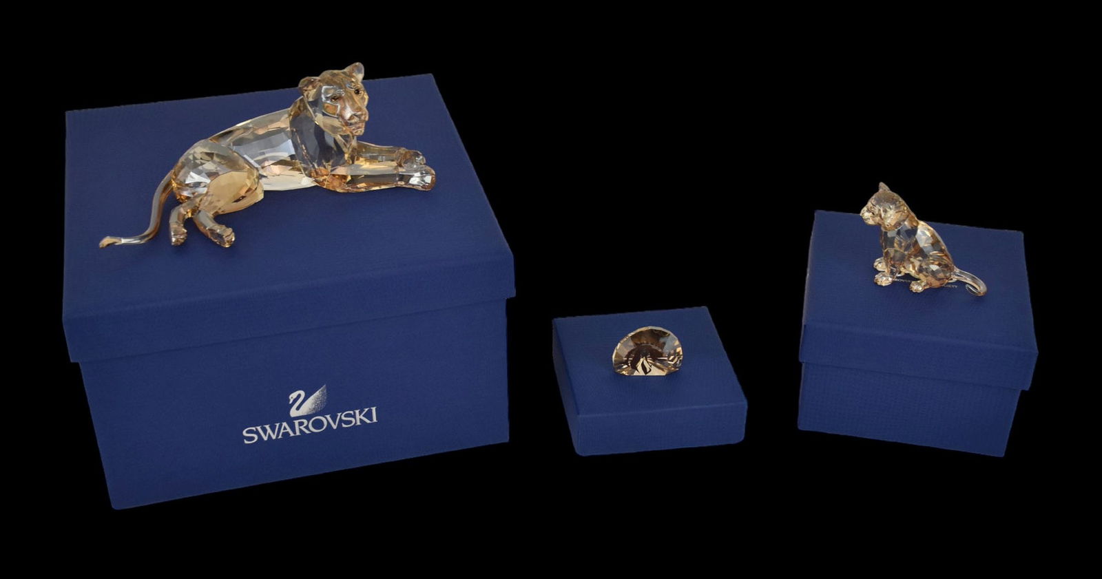 Swarovski Crystal, LIONESS & LION CUB, 2016 SCS Figurines - Two 2016 Limited Edition Swarovski (1 of 5)