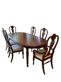 Traditional Mahogany Dining Set, 20th Century - Oval dining table and 6 chairs with upholstered
