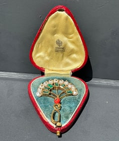 Russian gold Pendant with Emeralds, Pearls, and Red Coral, pendant stamped 56 and makers marks, 4.1