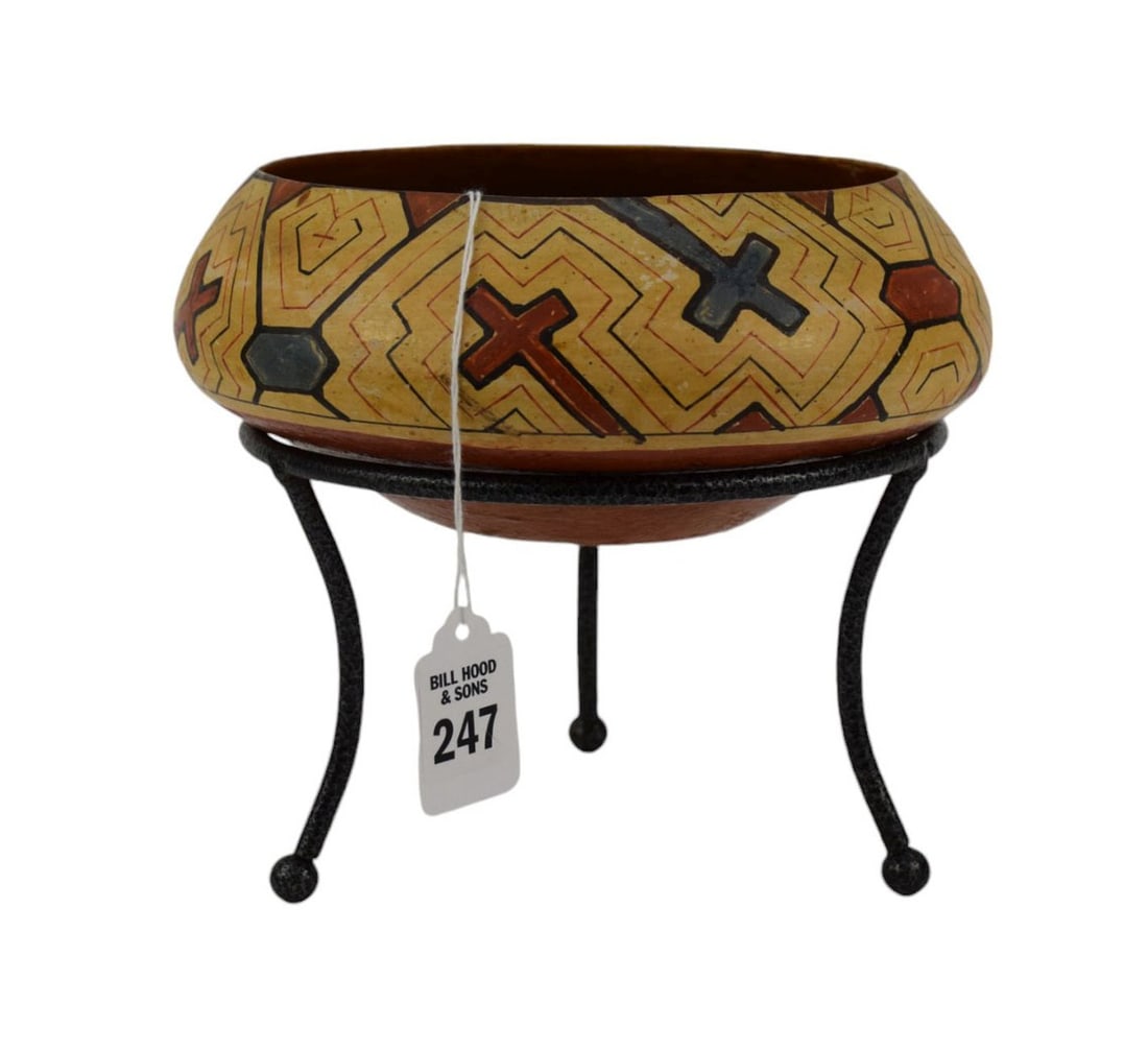 Amazonian Shipibo Polychrome Pottery Bowl - South America, Ucayali River, Amazon, Peru. Shipibo (1 of 10)