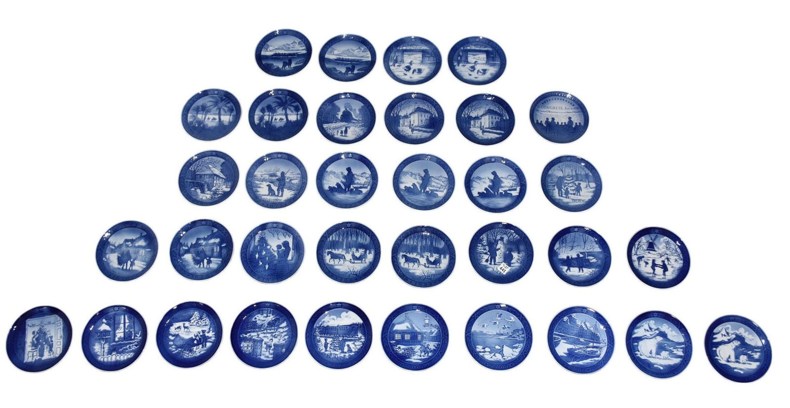 34 Royal Copenhagen Christmas Plates, dated 1968 to 2010 (1 of 14)