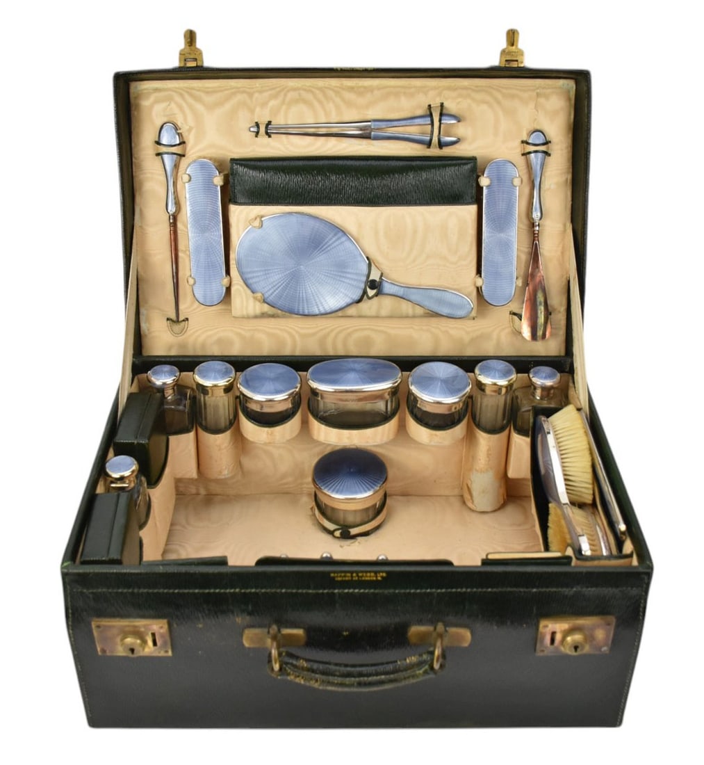 Vanity Dresser Set, incl; 25 Pcs, Fitted Silk Moire Lined Leather Case, Stamped Mappin & Webb Ltd. (1 of 17)