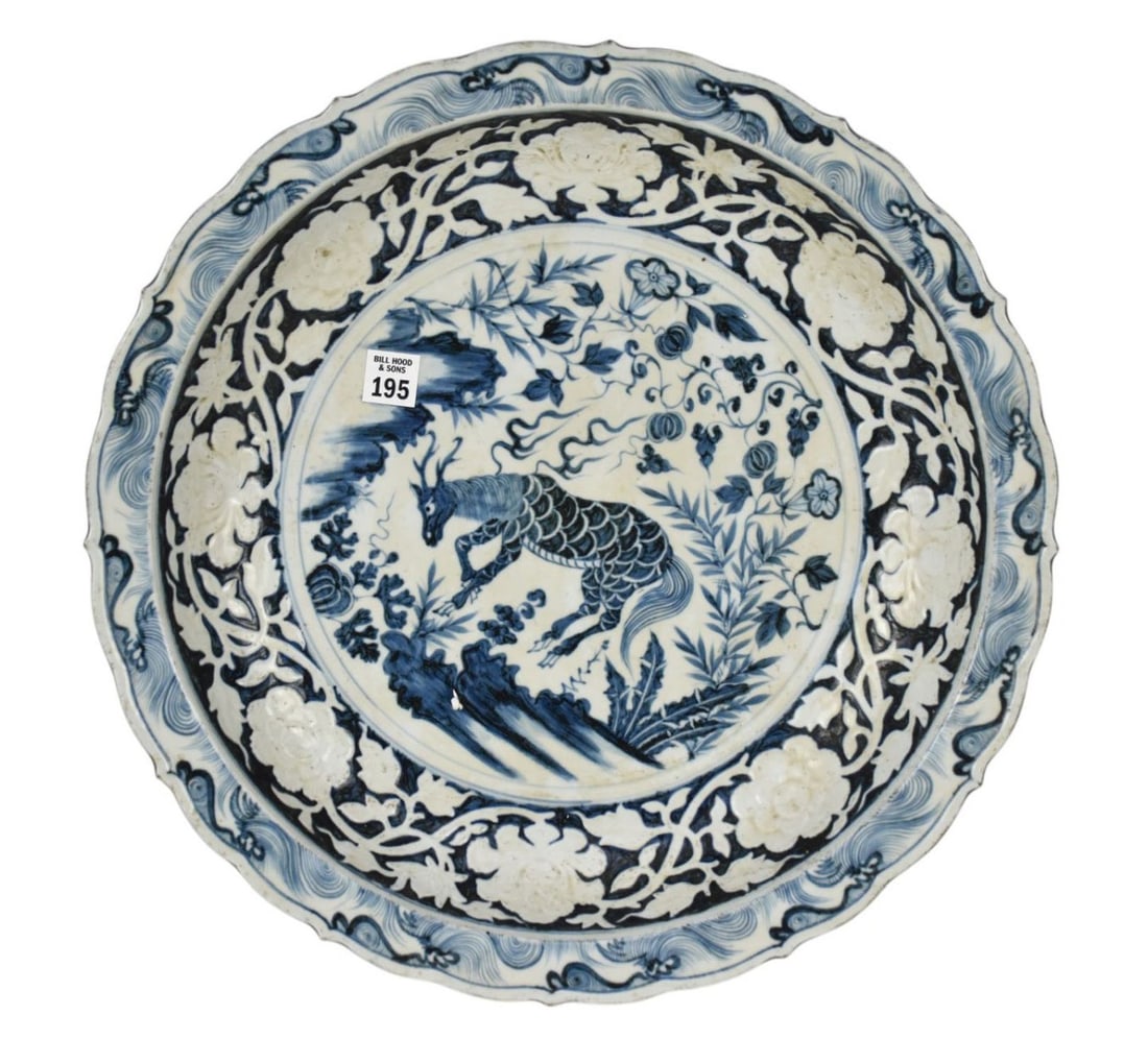 Chinese Blue & White Porcelain Charger - A large porcelain charger plate with a scalloped rim. Blue (1 of 6)