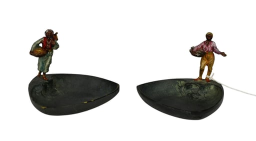 Two Austrian Cold-Painted Bronze Orientalist Figure Trinket Trays - Two antique Austrian cold