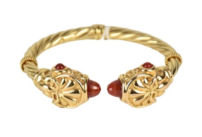 14K Yellow Gold Carnelian Cut Bracelet. Italy wt. 15.7 grams. Inner circumference 6.5" with 2.5"