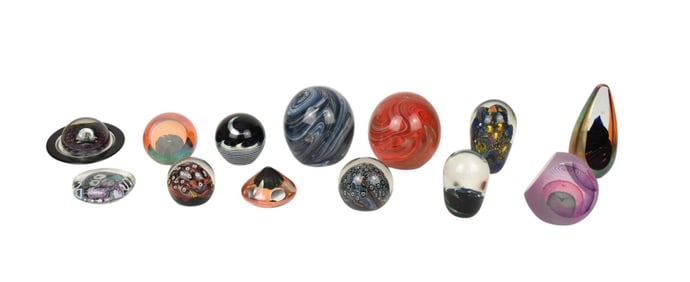 Collection of Signed American Art Glass Paperweights - A collection of thirteen art glass