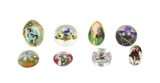 Collection of Signed Art Glass Paperweights, incl. V. TRABUCCO - A collection of eight glass/crystal