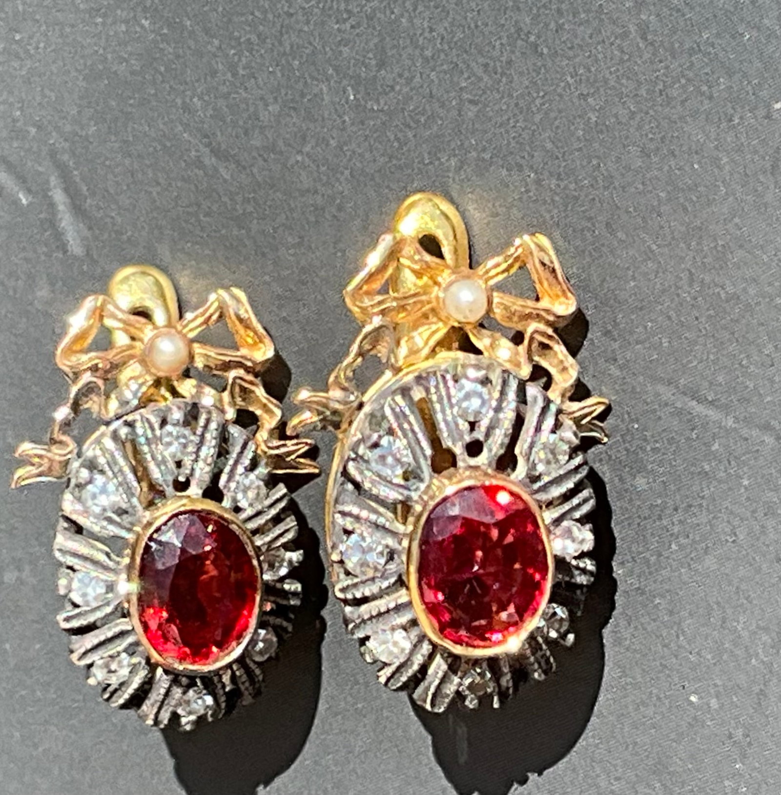 Russian Empire 56 gold Diamonds 2 CT Red Spinel (1 of 11)