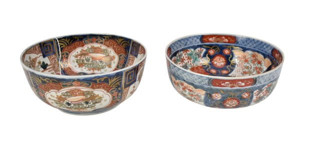 Two Japanese Imari Porcelain Bowls - Two Imari porcelain bowl, each with blue underglaze decoration