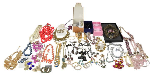 Designer Vintage to New Costume Lot. Miriam Haskell, Heidi Daus, Sorelli, Coro, Robert Morris,: Designer Vintage to New Costume Lot. Miriam Haskell, Heidi Daus, Sorelli, Coro, Robert Morris, Swarovski, Philip Stein etc. Necklaces, earring, bracelets and watches.
