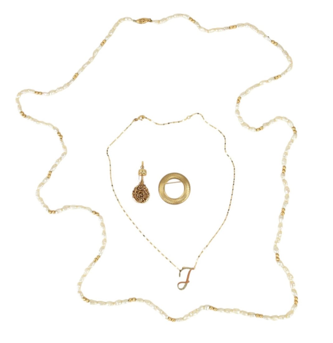 14K Yellow Gold Lot.  2 Necklaces, Pendant and Brooch. Wt. 43.2 grams. Pearl Necklace with gold (1 of 4)