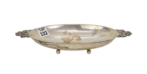 Tiffany & Co. Makers Sterling Serving Dish, Melon Shape Oval Bowl, with Ornate Handle on Ball Feet 1