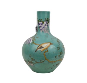 An Enamel Decorated Turquoise Ground Vase, Qianlong Mark - A Chinese porcelain globular vase with a