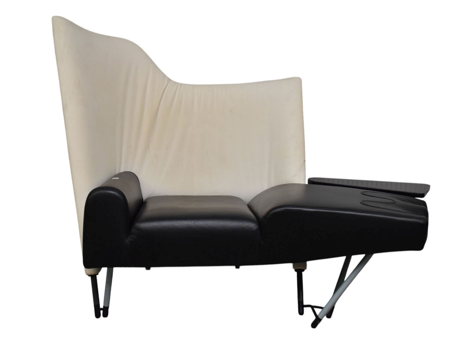 Paolo Deganello 'Torso' Chaise Lounge - C. 1980s. Cream upholstery, black leather, coated steel (1 of 7)