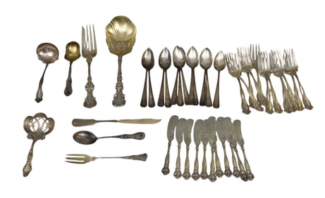 Sterling Silver Flatware Lot. Various makers and patterns. 37 ozts