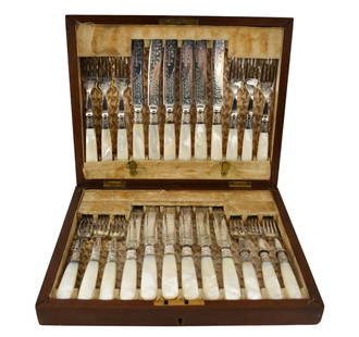 24 pc. Antique English Engraved S.P Fruit or Dessert Set, 12 knives, 12 forks in Footed Case: 24 pc. Antique English Engraved S.P Fruit or Dessert Set, 12 knives, 12 forks in Footed Case