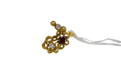 18K Yellow Gold Diamond Ruby Ring Italy. Size 6 wt. 9 grams 2 diamond .25 each SI1 G-H Ruby 6mm