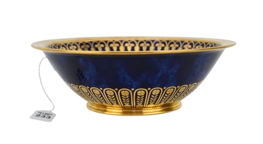 Louis XVIII Manufacture de Sèvres Cobalt Bowl, C. 1814-1824 - French. A large Sèvres porcelain