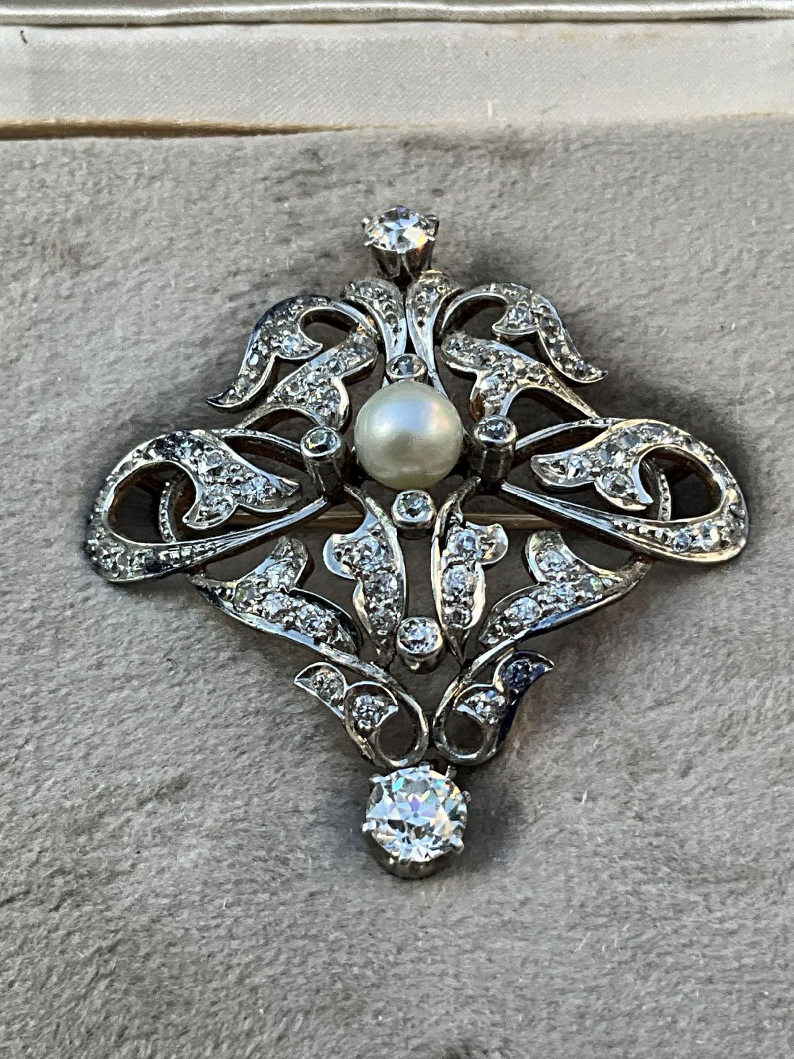 Russian Gold & Platinum Diamond Brooch. (1 of 7)