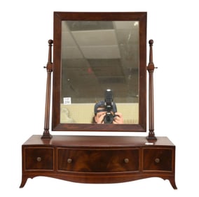 19th c. Mahogany Shaving Mirror Over Serpentine Drawers on Splayed Legs, 27"h x