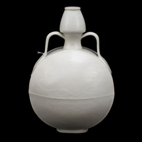 Chinese Porcelain Moon Flask Vase - A porcelain vase with a rounded moon-flask form body, pair of