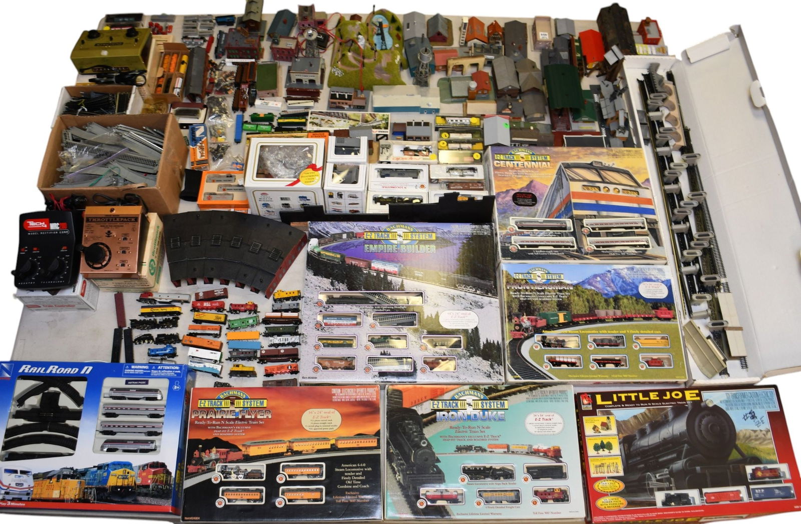 Huge Estate Train Lot - Mostly N-scale, Trains, buildings, accessories. With brands such as (1 of 13)
