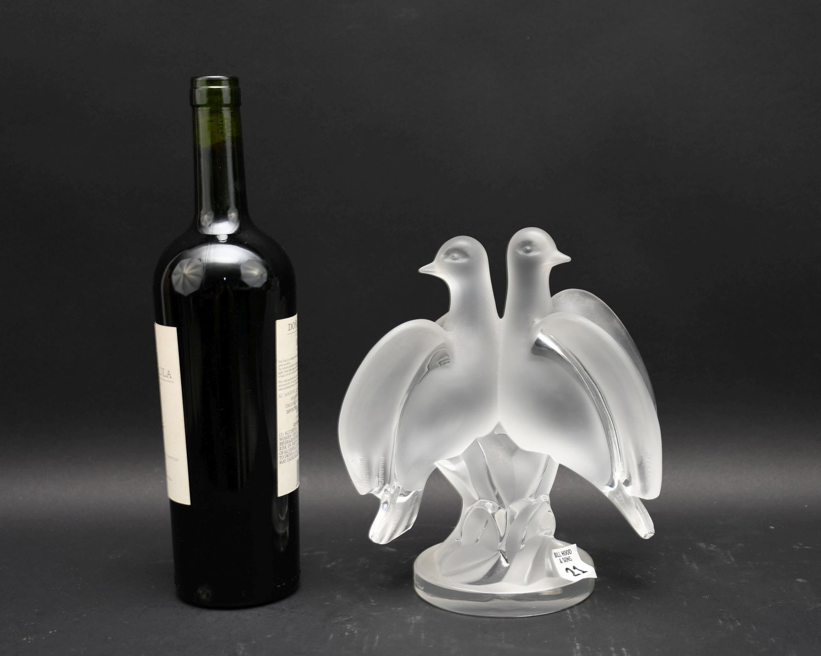 Lalique France "Ariane" Crystal Doves, 7 1/5"h x 7"w: Lalique France "Ariane" Crystal Doves, 7 1/5"h x 7"w